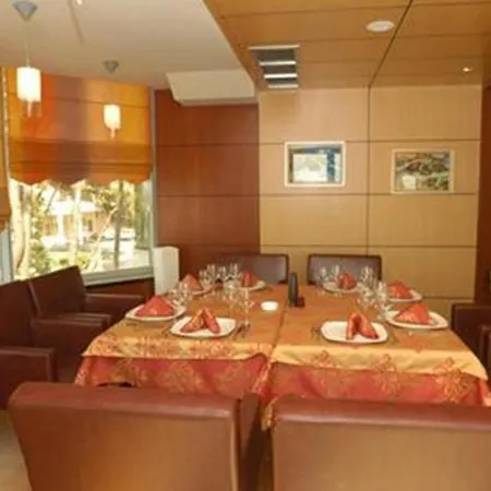 Hotel Vela Kryemedhej