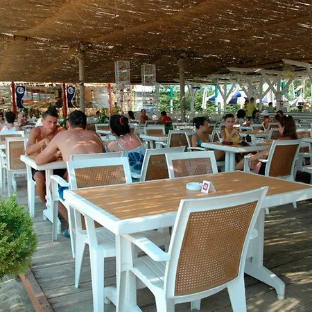 Vela Kryemedhej